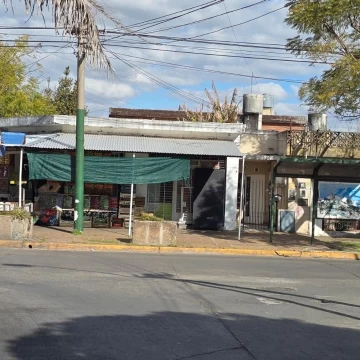 2 Locales casa PH inversor salida dos calles venta Ituzaingo