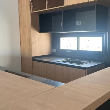 Venta- Unidad de tres ambientes con balcón aterrazado- Caballito