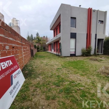 Venta Casa 3 dormitorios en Sicardi-Calle 666 e/ 13bis y 14