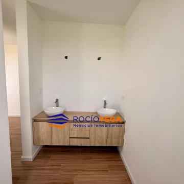 1789568678.jpg