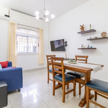 Departamento 3 ambientes en caballito con patio propio con parilla