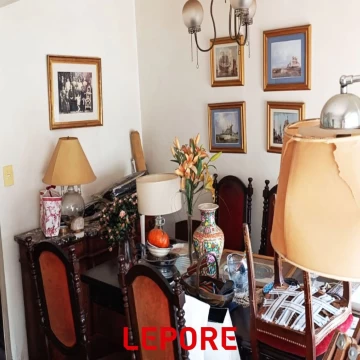 3 AMBIENTES EN VENTA CON COCHERA Y BALCON EN RECOLETA