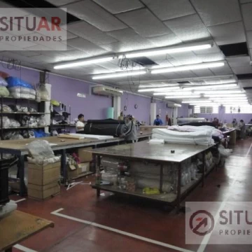 Galpon en venta y alquiler en Parque Avellaneda