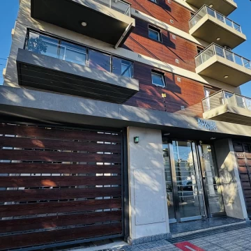 VENTA DEPARTAMENTO 2 AMBIENTES CON AMENITIES Y COCHERA EN QUILMES CENTRO