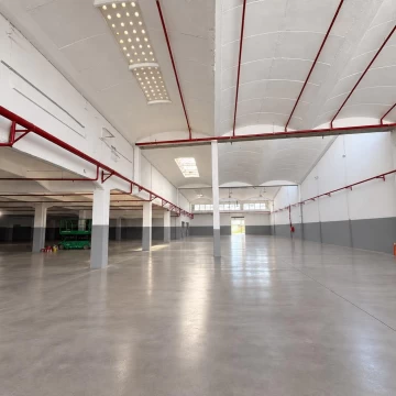 Depósito a reciclar en Alquiler 3.100m2 - Centro Logistico Pompeya