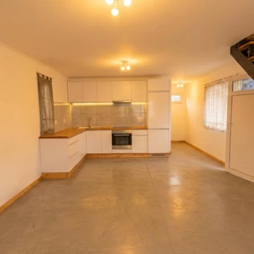 VENTA OPORTUNIDAD Casa 74m2 sobre lote de 250escucha ofertas 2 habitaciones Norte Villa la Angostura