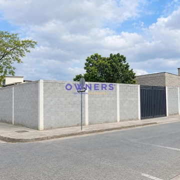 ALQUILER TERRENO 758M2, ESQUUNERO, 1 OFICINA, (MR)