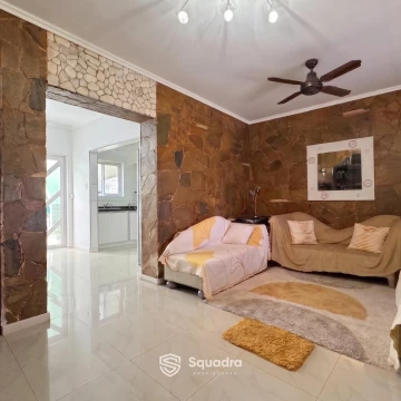 1789593148.jpg