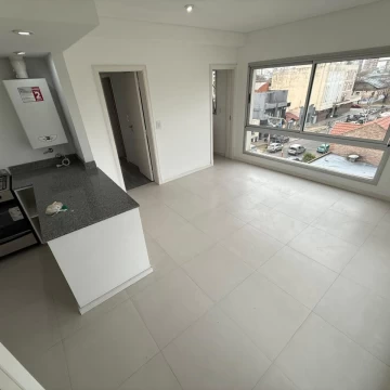 VENTA DEPARTAMENTO 2 AMBIENTES CON COCHERA Y SUM EN QUILMES