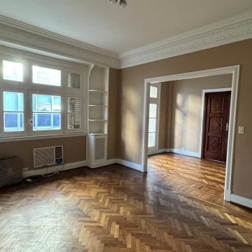 Exclusivo Piso Francés de Categoría | 140 m² | Barrio Norte – Plaza San Martín