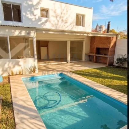 Casa Venta en monte oca 700