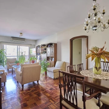 Venta departamento 3 ambientes Flores , Cochera y Baulera