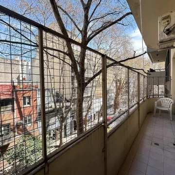 VENTA DPTO 2 AMB CON BALCÓN VILLA CRESPO A REMODELAR OPORTUNIDAD