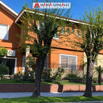 IMPORTANTE CHALET! !PERMUTA POR PROP EN GUALEGUAYCHU!!!