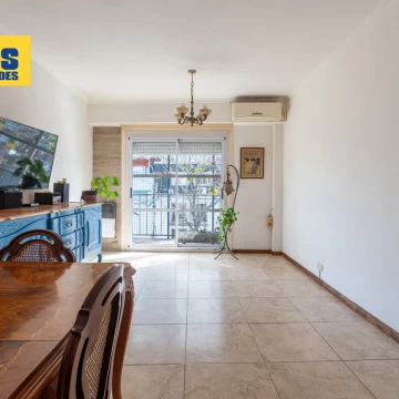 Departamento en venta. 3 ambientes. Balcon. Barracas.