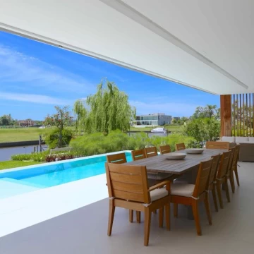 Casa al Rio en Venta y/o alquiler con muebles en Albanueva
