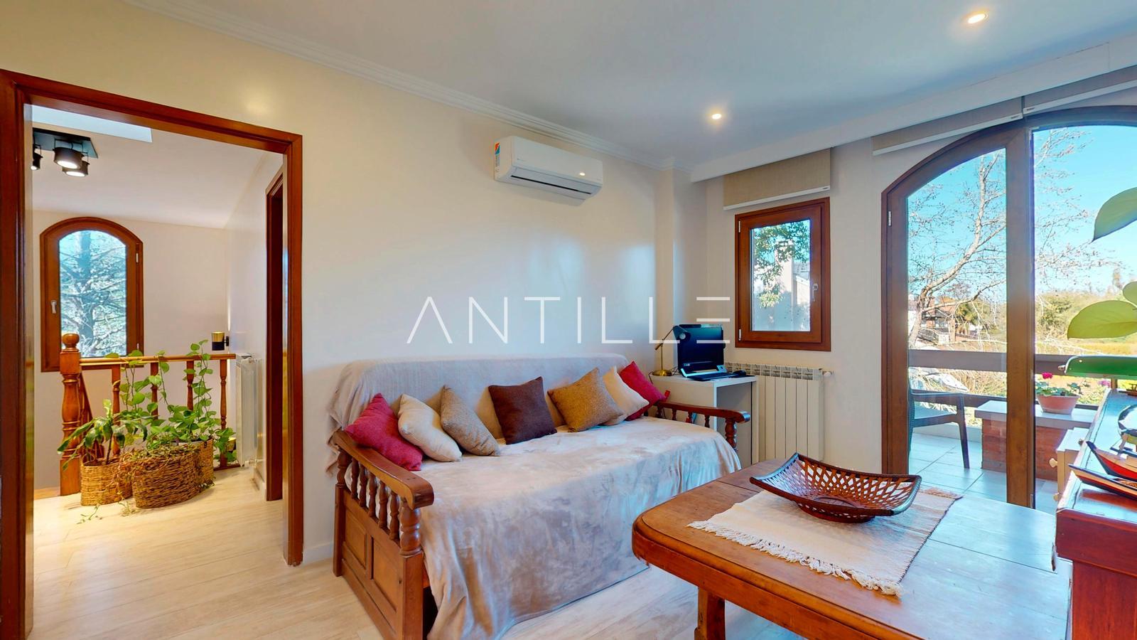 SALA CASA EN VENTA CASA ABRIL CLUB DE CAMPO, HUDSON