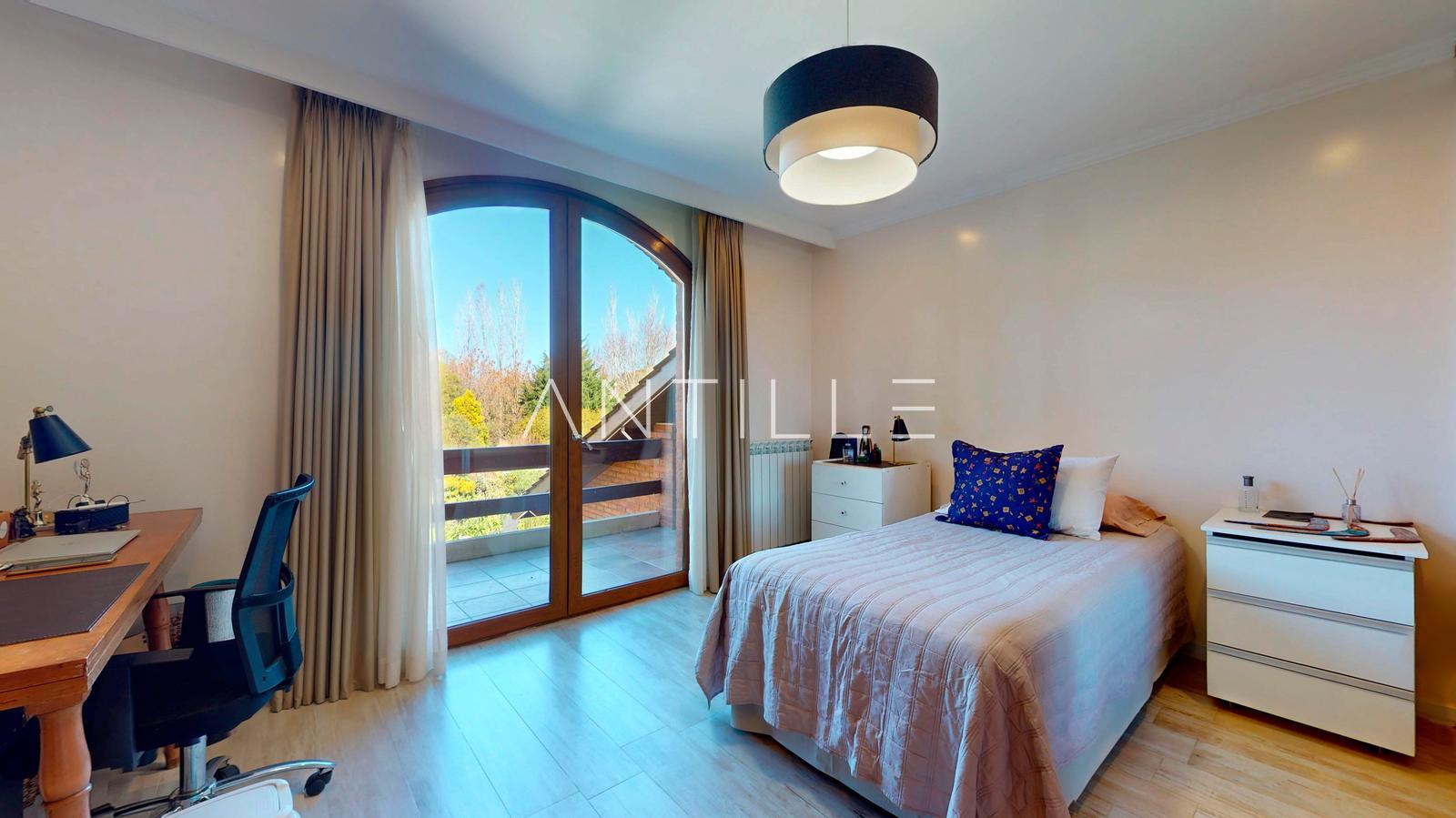 DOMRITORIO CASA EN VENTA EN ABRIL CLUB DE CAMPO, HUDSON
