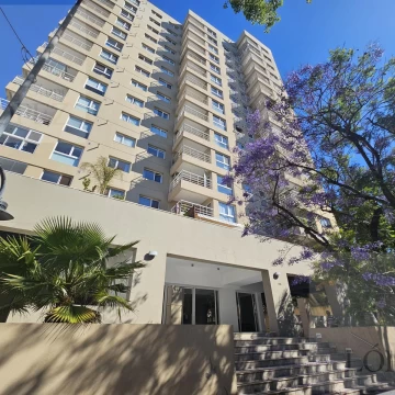 Alquiler temporal en Vicente López - Excelente 2 ambientes amoblado con cochera y amenities