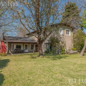 Casa Amoblada en Alquiler | B° Cerrado Santa Silvina – Pilar | 4 Dormitorios, Pileta y Gran Parque