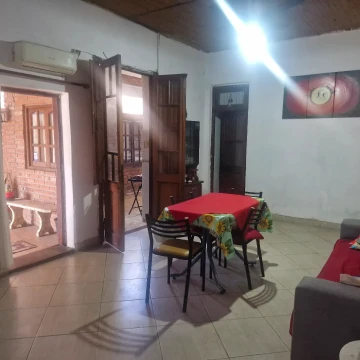 CASA AL FRENTE 3 DORMITORIOS