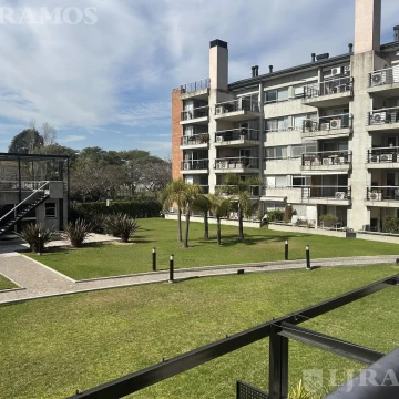 TRIPLEX DE 3 AMB   2 COCHERAS EN VENTA EN TERRAZA DEL SOL