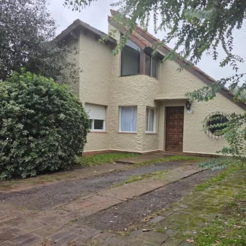 Venta de casa  ambientes en Indio Cua, Exaltacion de la cruz