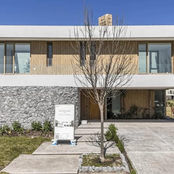 Excelente casa sobre el lago en Virazón Nordelta