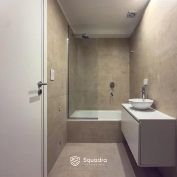 1789740758.jpg