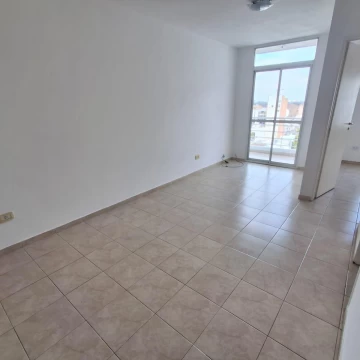Departamento de 1 dormitorio en alquiler con balcón al frente San Juan 3076 Rosario