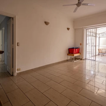 Venta - Departamento 4 amb con Patio en Floresta - Permuta