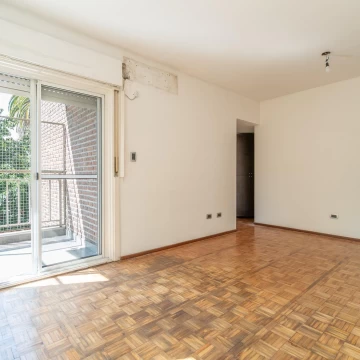 Departamento muy luminoso ,excelente ubicación, ideal para inversión