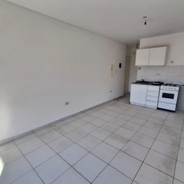 Excelente monoambiente en alquiler ubicado en calle 9 de Julio 1300 cerca de UTN UCEL Rosario
