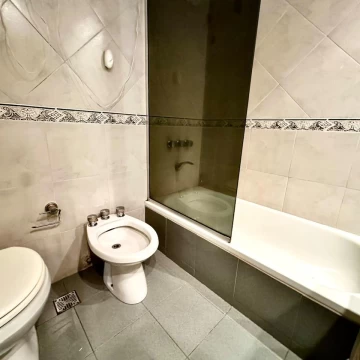 1789752436.jpg