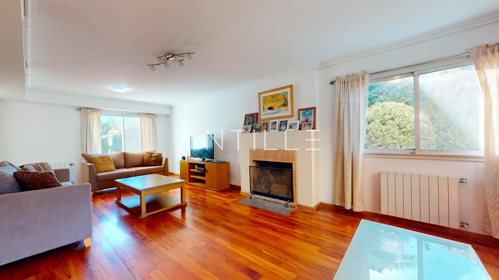 LIVING CASA EN VENTA EN ABRIL CLUB DE CAMPO, HUDSON