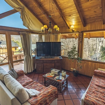 CASA 4 AMBIENTES- GRAN PARQUE- SECTOR DE PARRILLA- ALIHUEN ALTO -