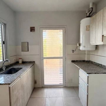 Oportunidad Departamento en Villa Nueva De Guaymallen complejo de 4 unidades sin expensas