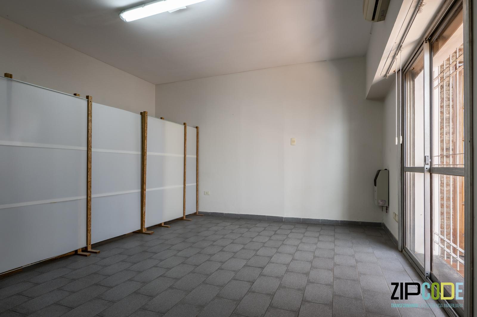 Casa de 9 dormitorios en Villa del Parque, foto 5