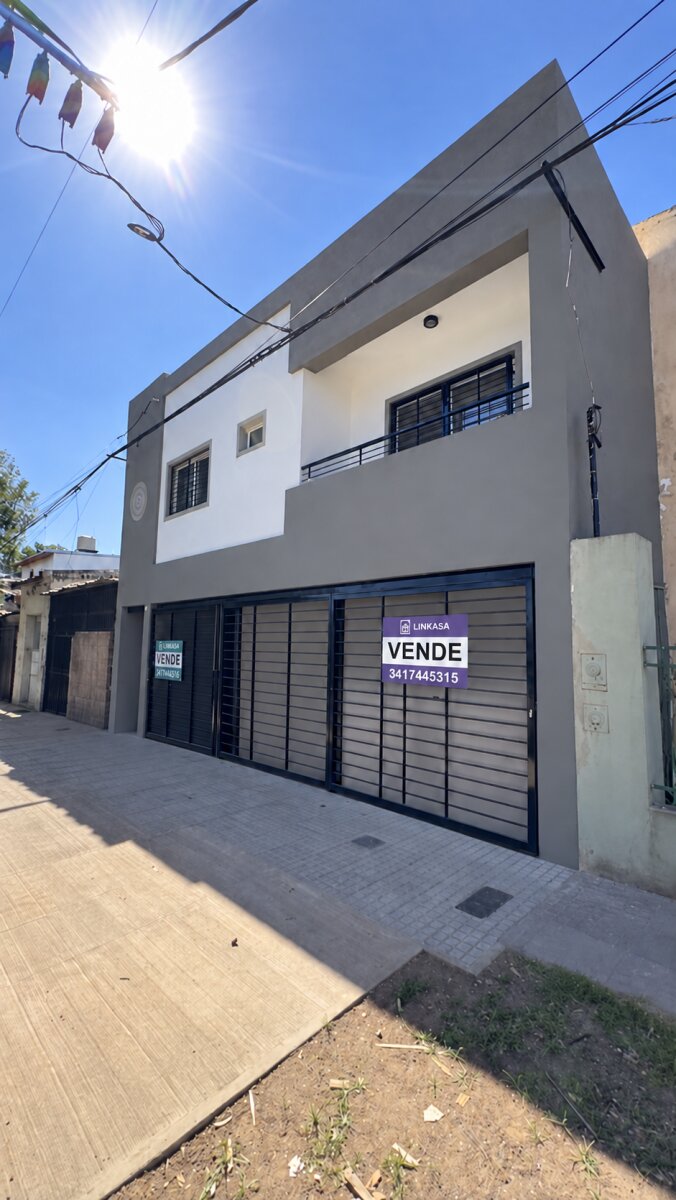 Frente del condominio – Los Plátanos 150