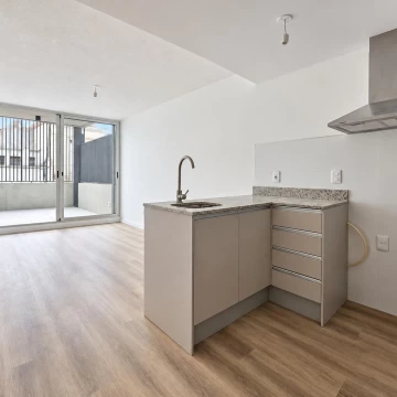 Apartamento en Cordón al frente 1 dormitorio con patio garage incluido
