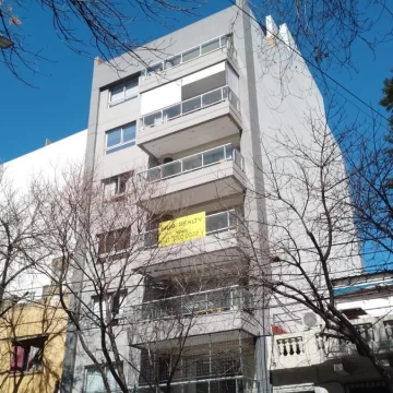 CABALLITO | Semipiso 3 amb c/cochera cubierta. SUM + Parrilla. Prácticamente nuevo