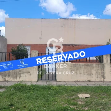 Casa  de 2 dormitorios a refaccionar en Maria Selva