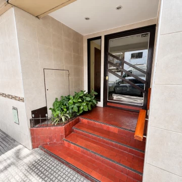 Depto 2 ambientes en alquiler con excelente ubicación - a metros del Parque Centenario