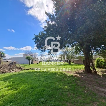 Casa con gran terreno en San Justo- San Roque 2000