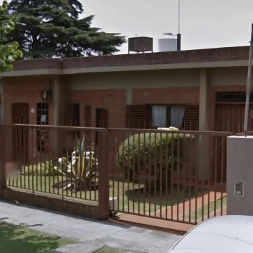 INMEJORABLE PROPIEDAD EN CASTELAR NORTE