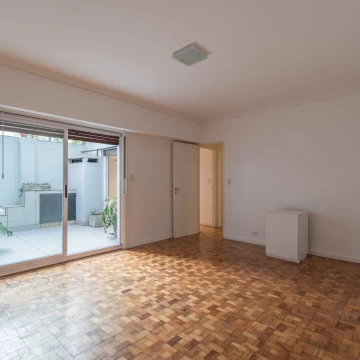 Venta departamento 3 ambientes dos patios reciclado baulera y guardacoche apto crédito Colegiales