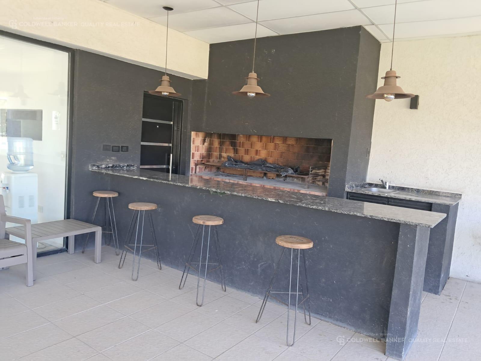 CLUB-HOUSE