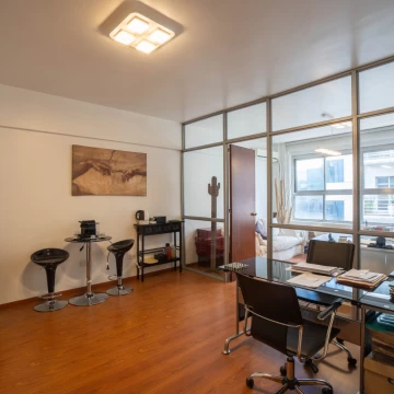 Oficina Monoambiente al Frente Muy Luminosa con Baño Privado en zona Tribunales