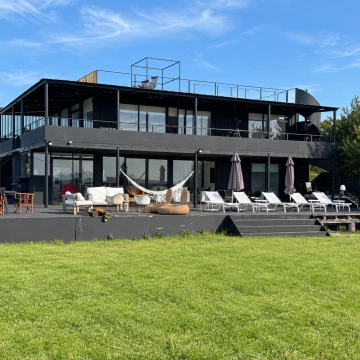 Casa sobre laguna Jose Ignacio