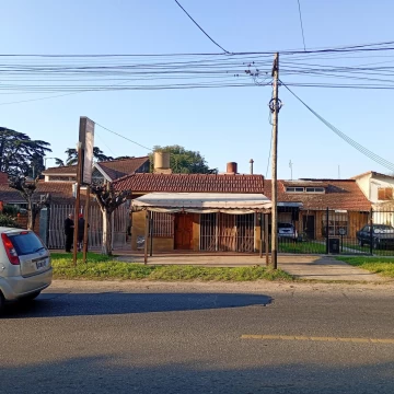 Casa 2 Amb.   Local | Cochera p/ 3 Autos y Jardín-Apto Credito-Quilmes Oeste